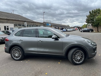 Used Porsche Cayenne 2015 for sale - 76207721: Photo 4