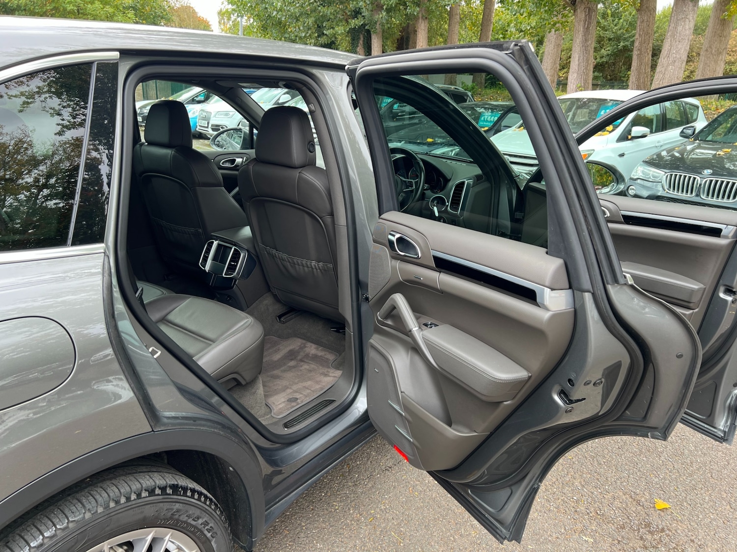 Used Porsche Cayenne 2015 for sale - 76207721: Photo 50