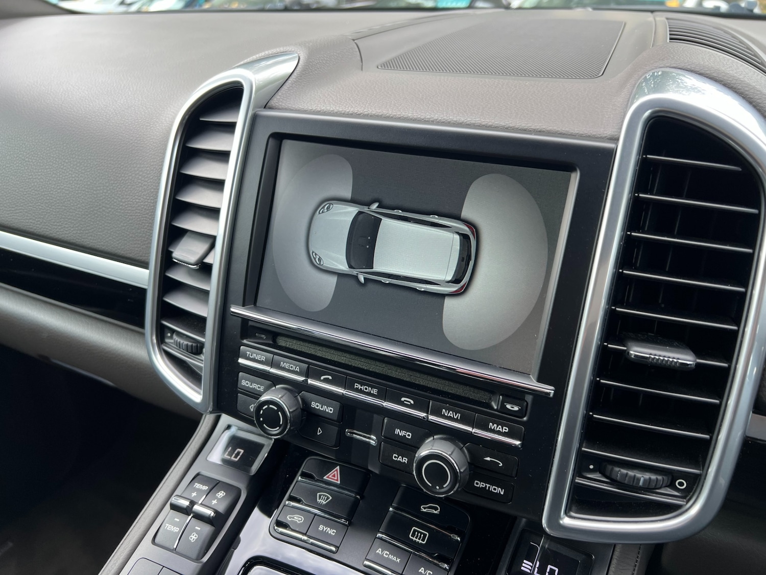 Used Porsche Cayenne 2015 for sale - 76207721: Photo 54