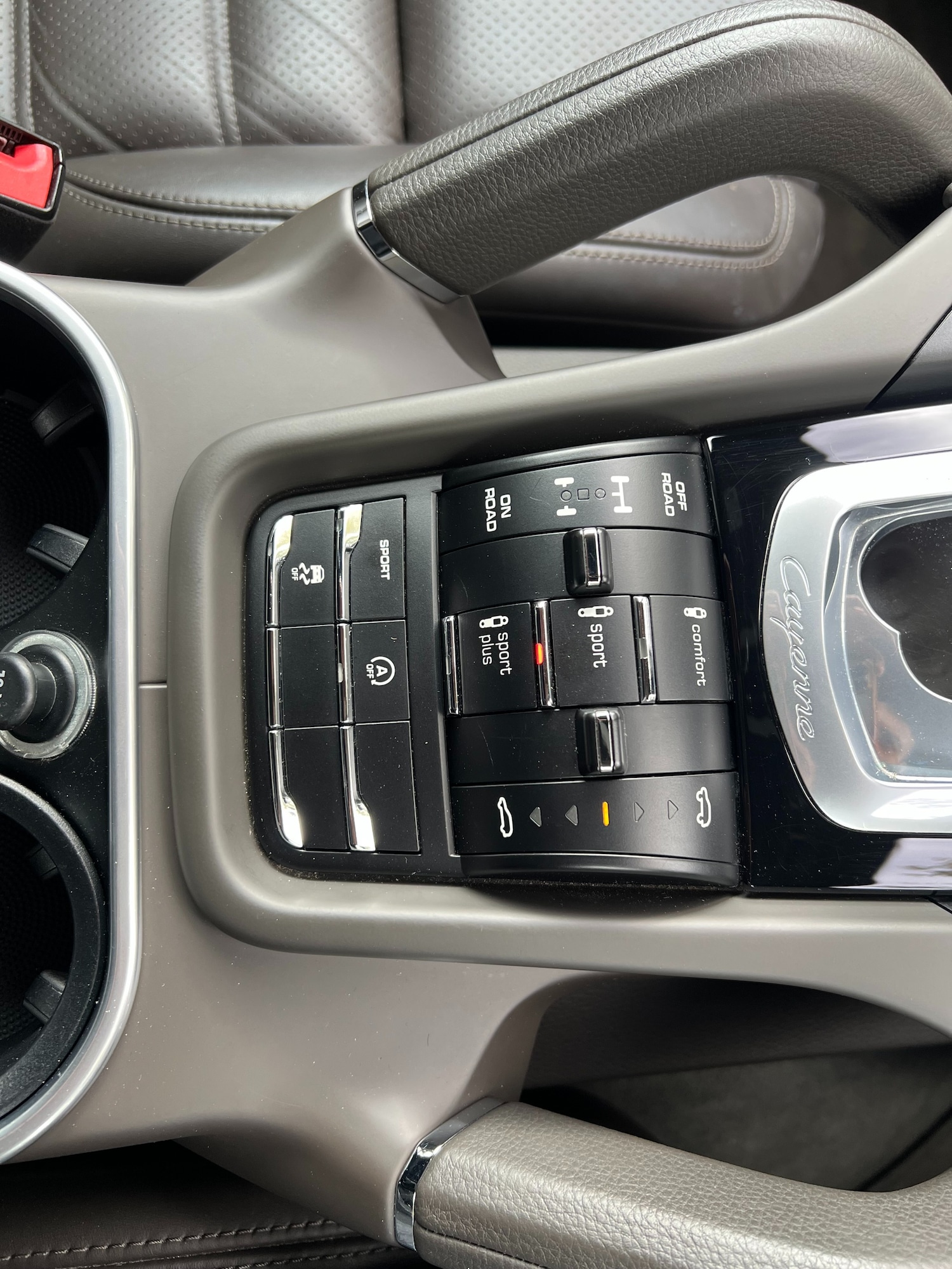 Used Porsche Cayenne 2015 for sale - 76207721: Photo 55