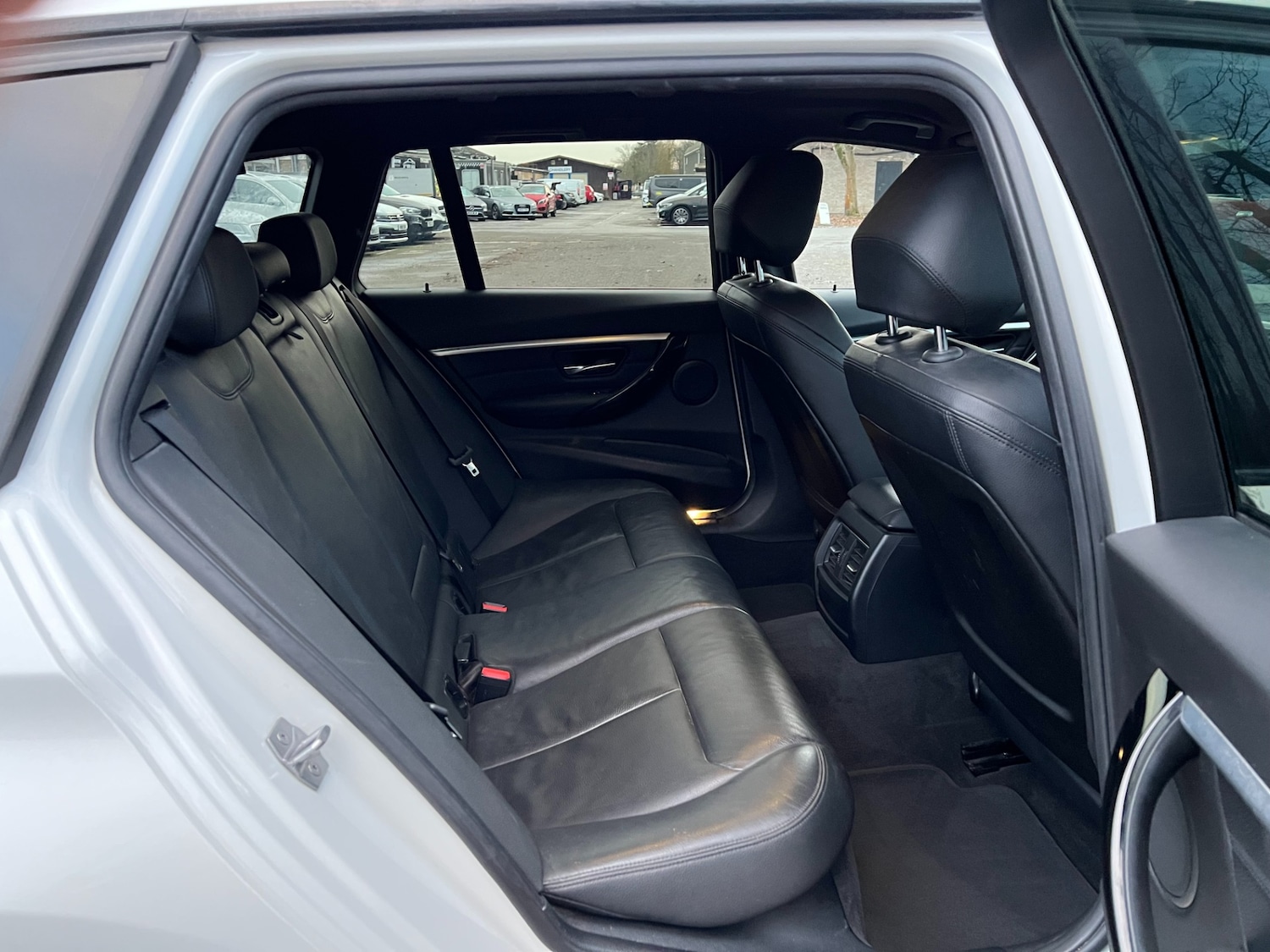 Used BMW 3 Series 2018 for sale - 77116289: Photo 24