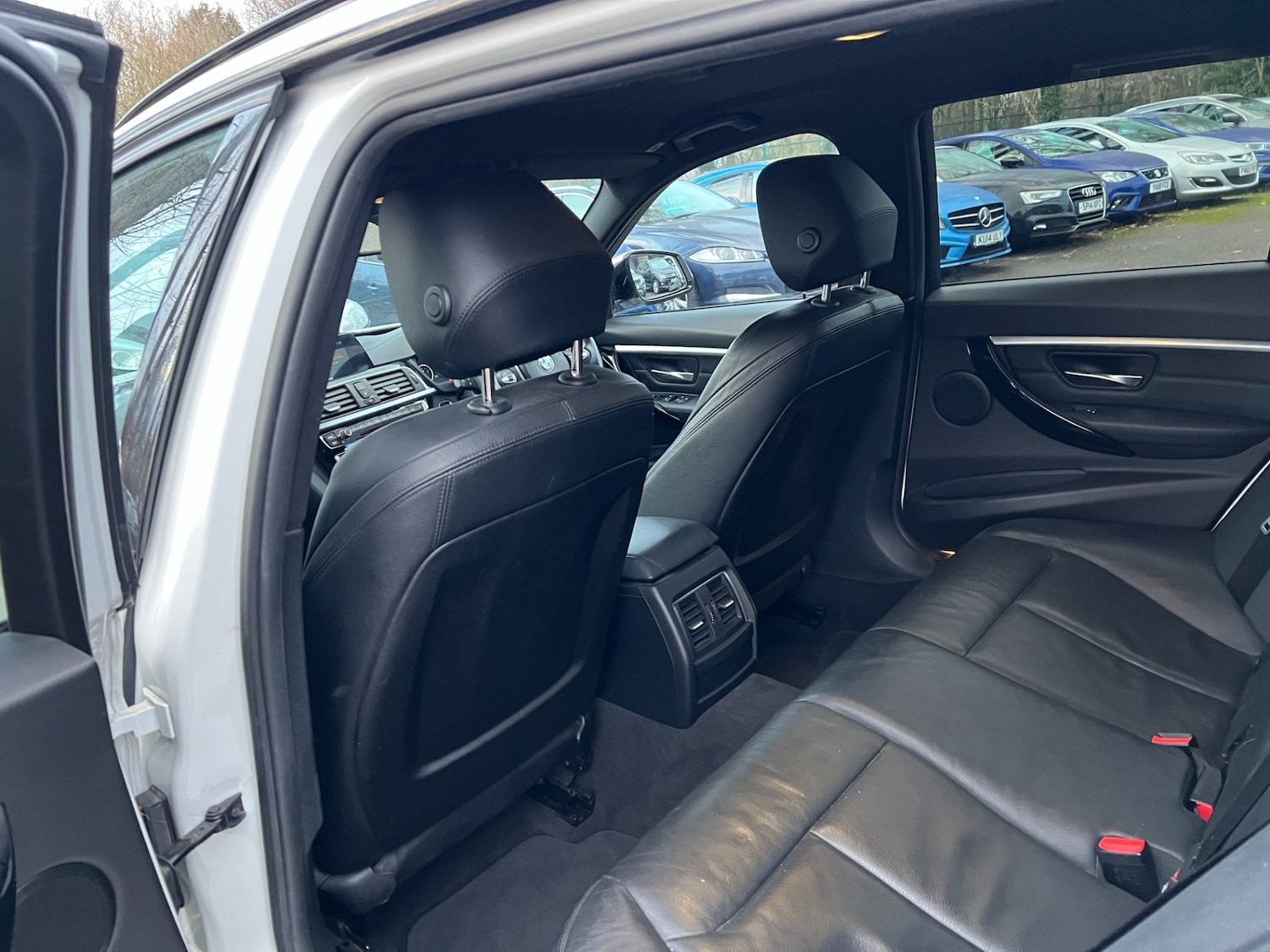 Used BMW 3 Series 2018 for sale - 77116289: Photo 29