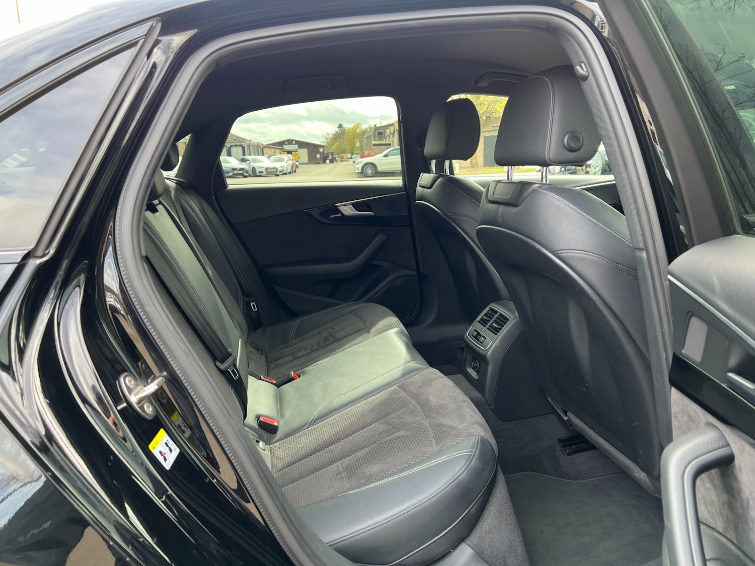 Used Audi A4 2019 for sale - 78132471: Photo 28