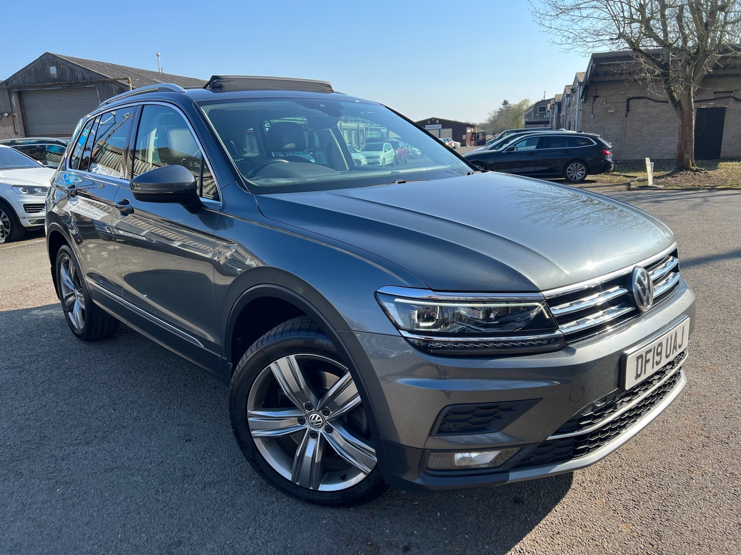 Used Volkswagen Tiguan 2019 for sale - 77950961: Photo 3