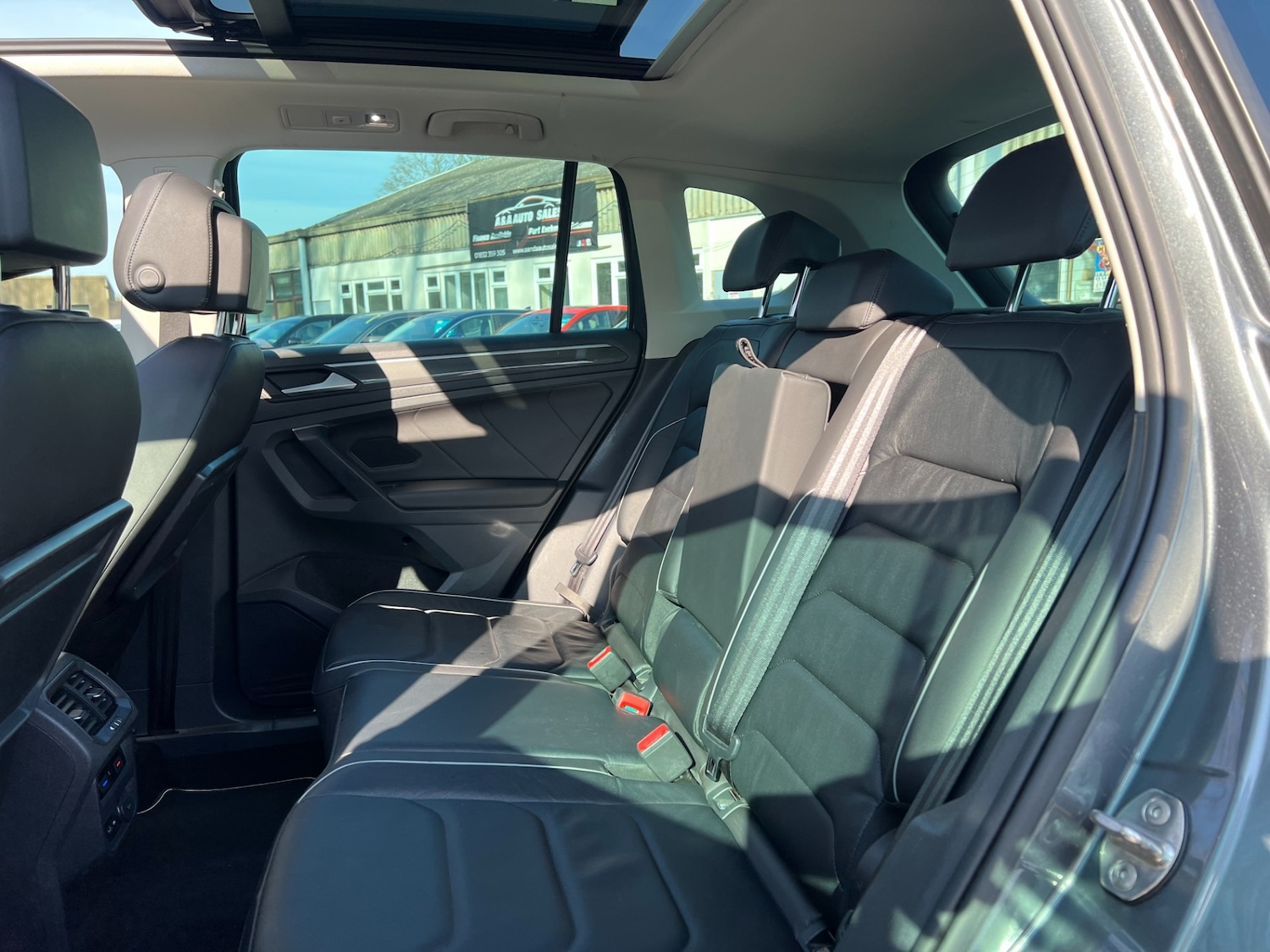 Used Volkswagen Tiguan 2019 for sale - 77950961: Photo 36