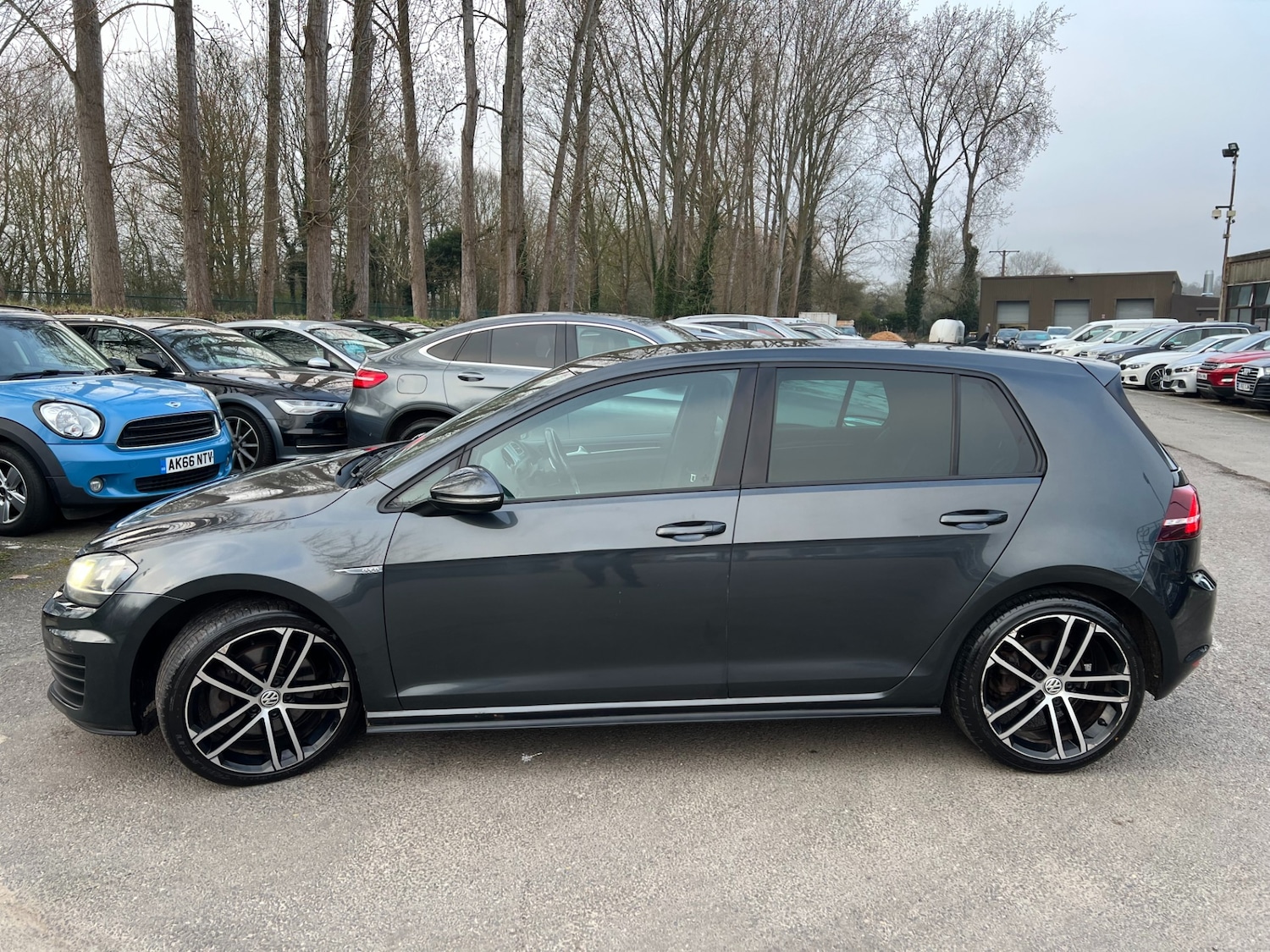 Used Volkswagen Golf 2016 for sale - 77759614: Photo 11