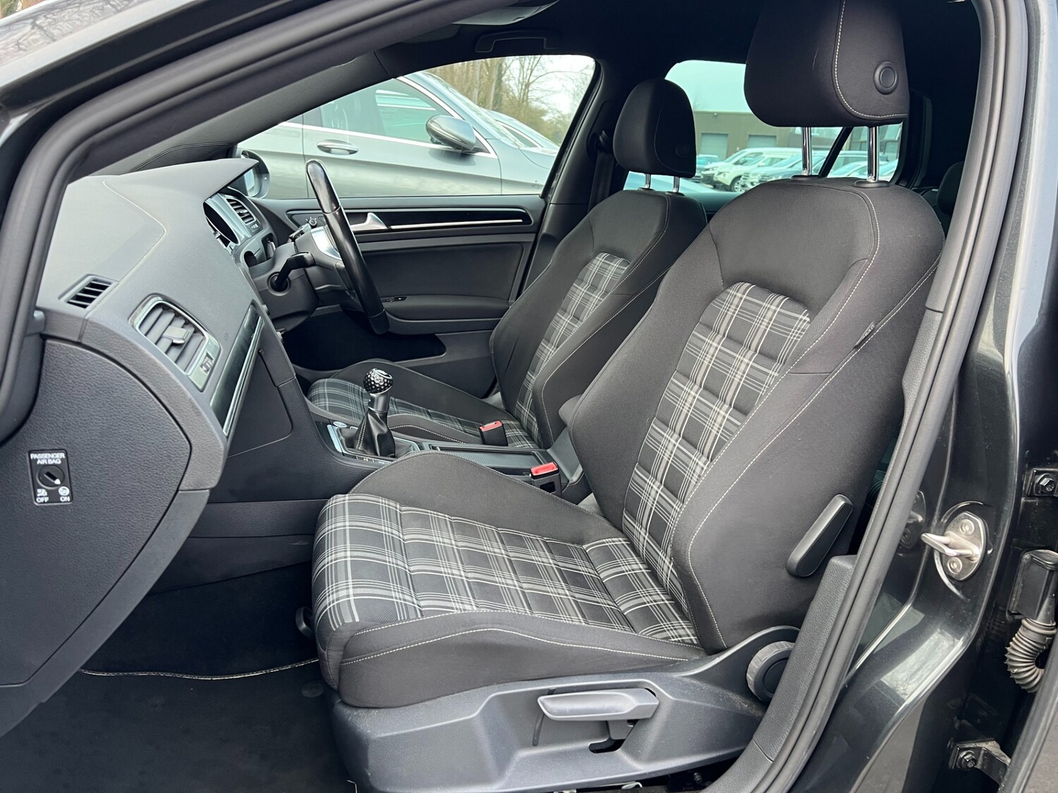 Used Volkswagen Golf 2016 for sale - 77759614: Photo 25