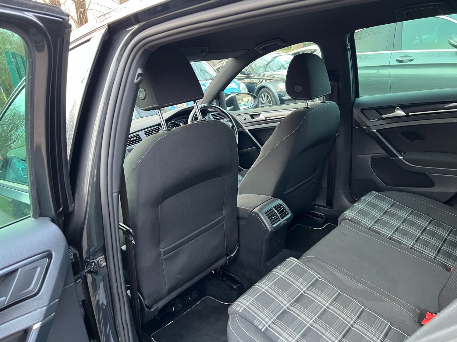 Used Volkswagen Golf 2016 for sale - 77759614: Photo 31