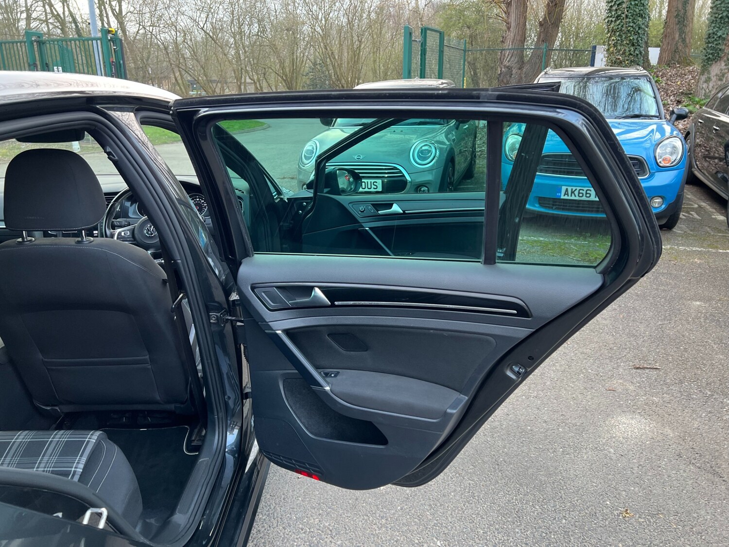 Used Volkswagen Golf 2016 for sale - 77759614: Photo 37