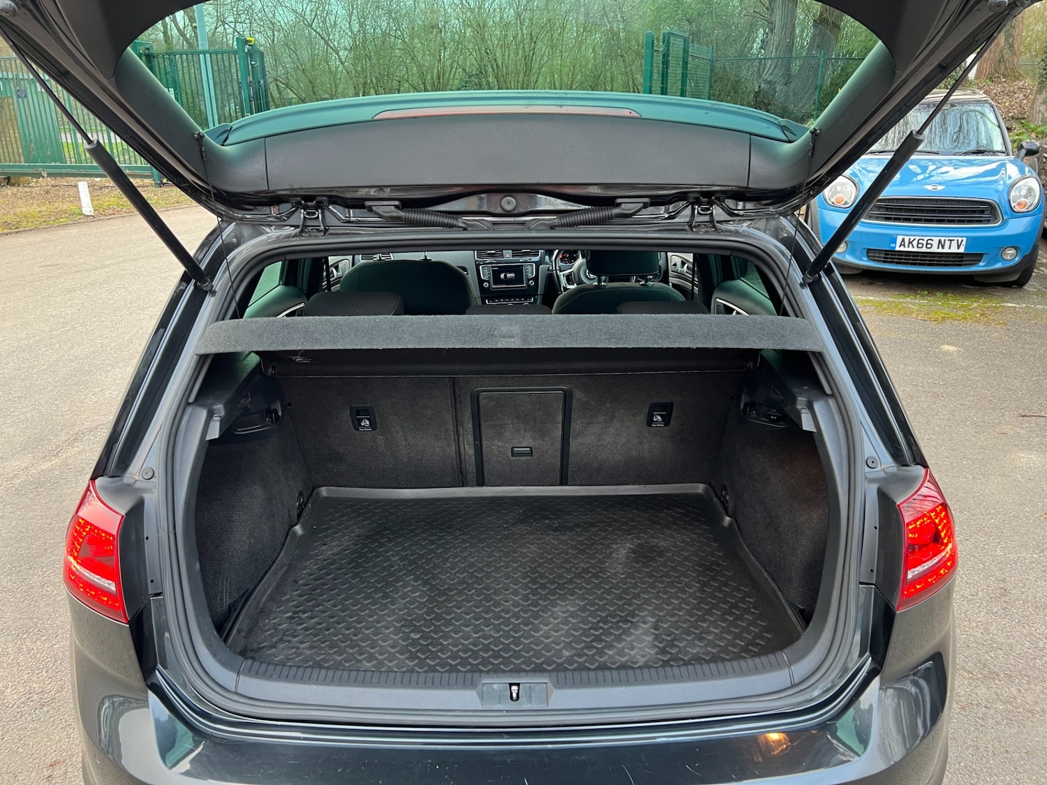 Used Volkswagen Golf 2016 for sale - 77759614: Photo 8