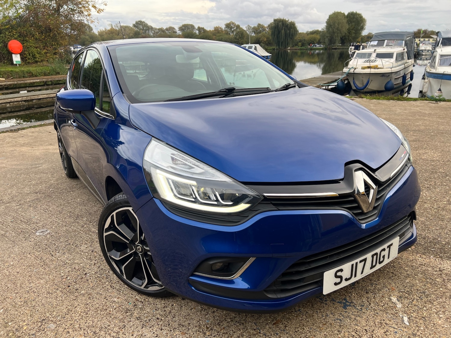 Used Renault Clio 2017 for sale - 76344281: Photo 1