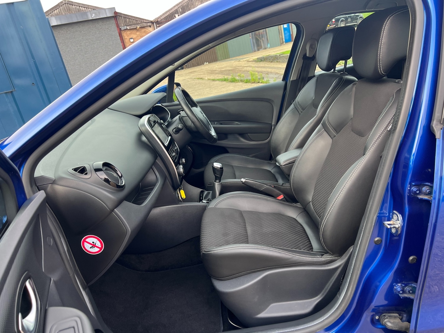 Used Renault Clio 2017 for sale - 76344281: Photo 16