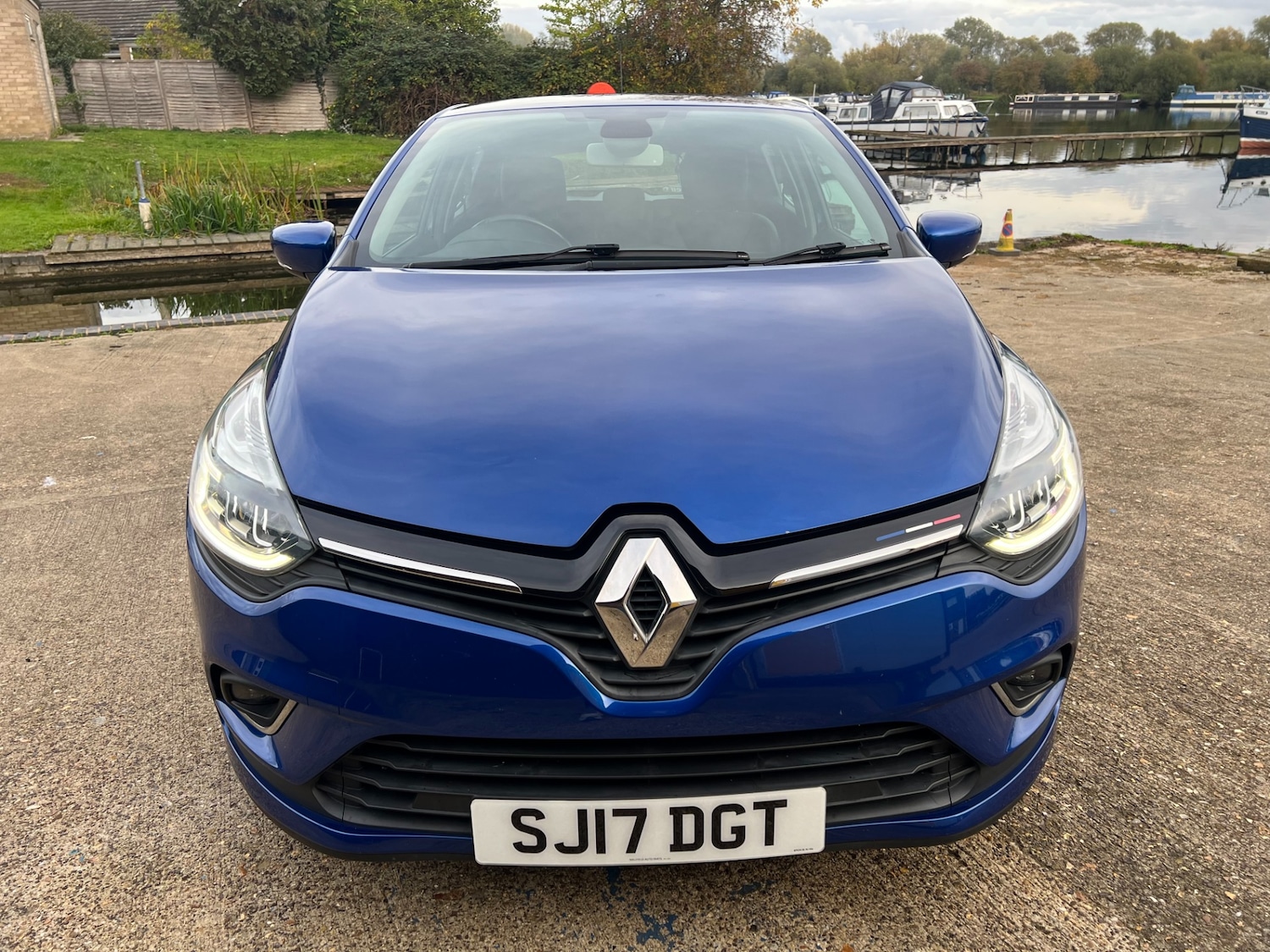 Used Renault Clio 2017 for sale - 76344281: Photo 2