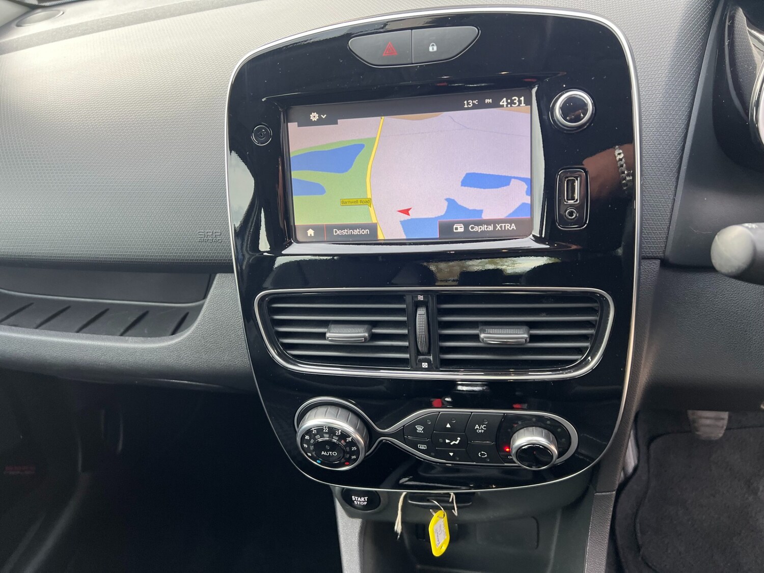 Used Renault Clio 2017 for sale - 76344281: Photo 32