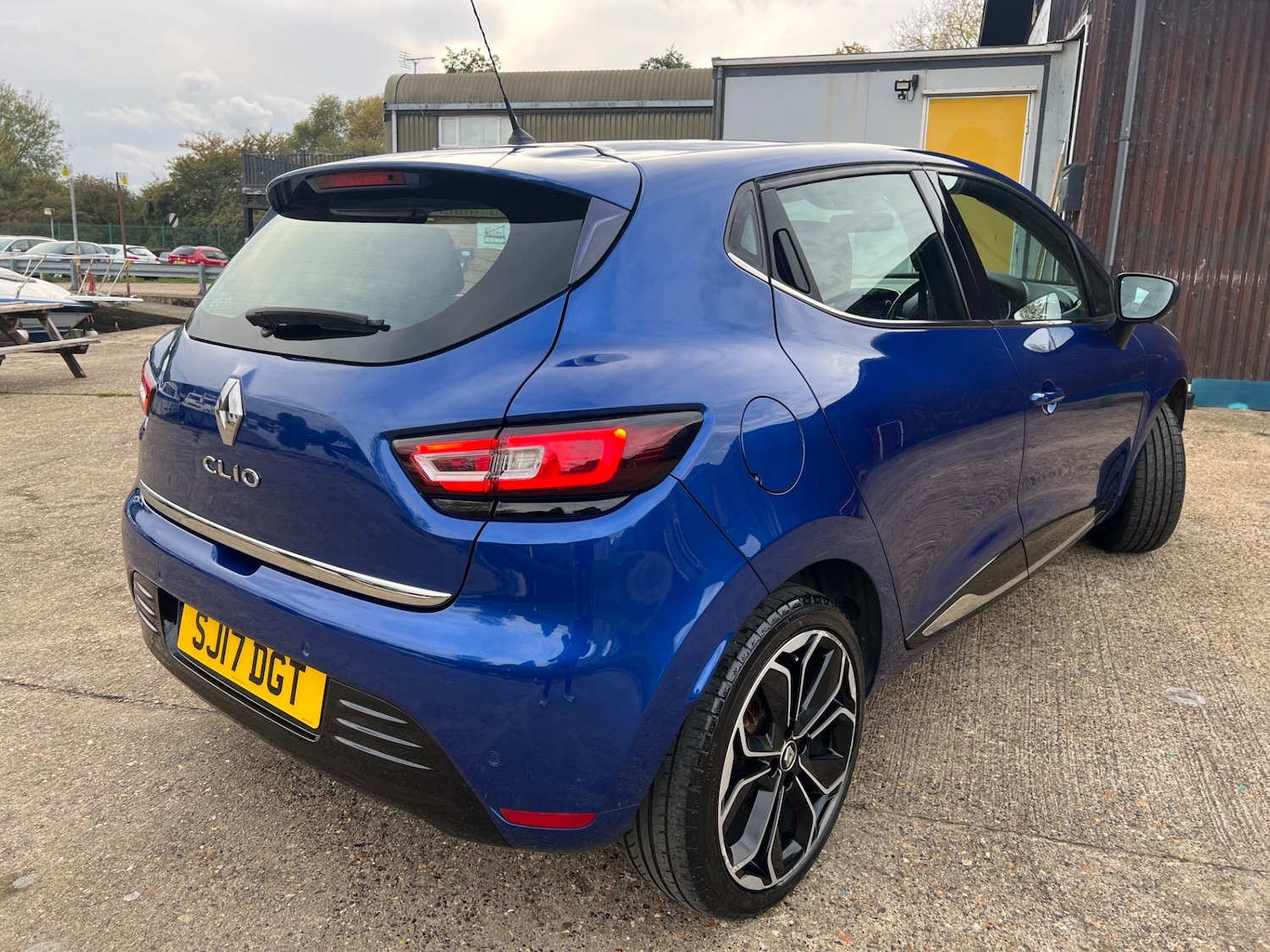 Used Renault Clio 2017 for sale - 76344281: Photo 5