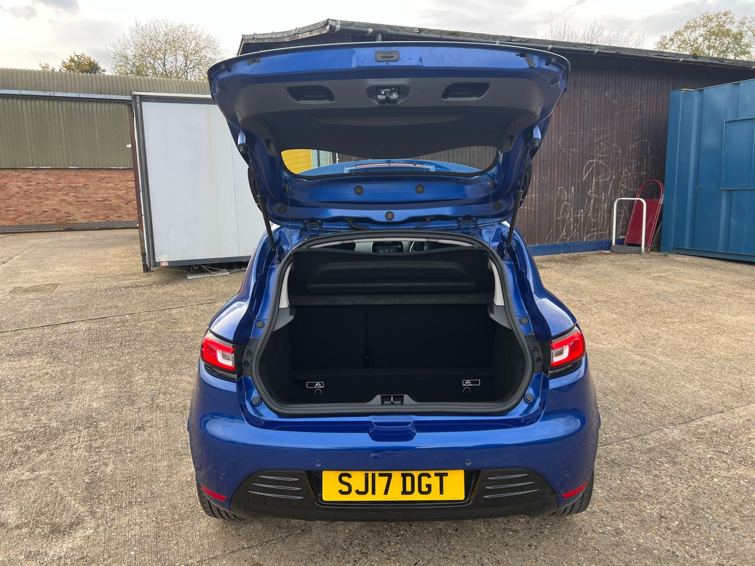 Used Renault Clio 2017 for sale - 76344281: Photo 7