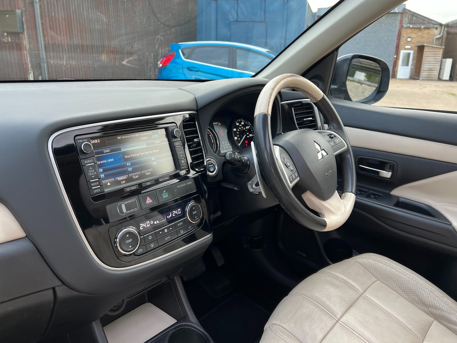 Used Mitsubishi Outlander 2015 for sale - 76393453: Photo 13