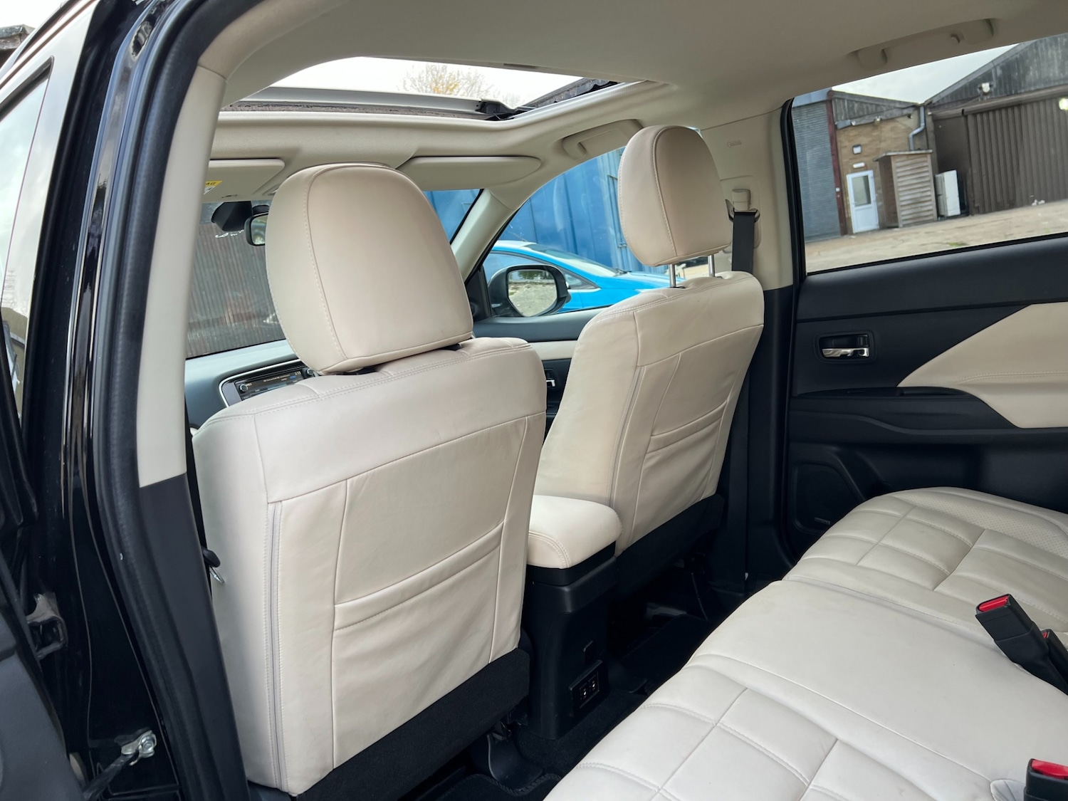 Used Mitsubishi Outlander 2015 for sale - 76393453: Photo 19