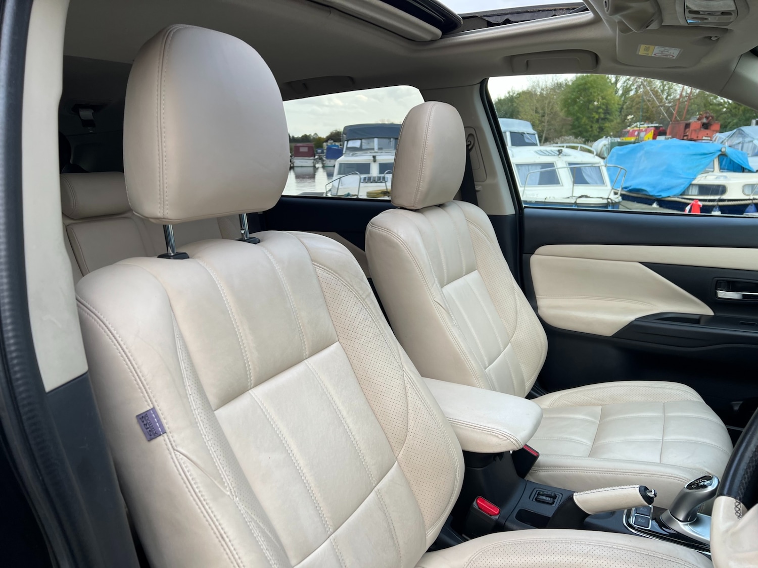 Used Mitsubishi Outlander 2015 for sale - 76393453: Photo 25