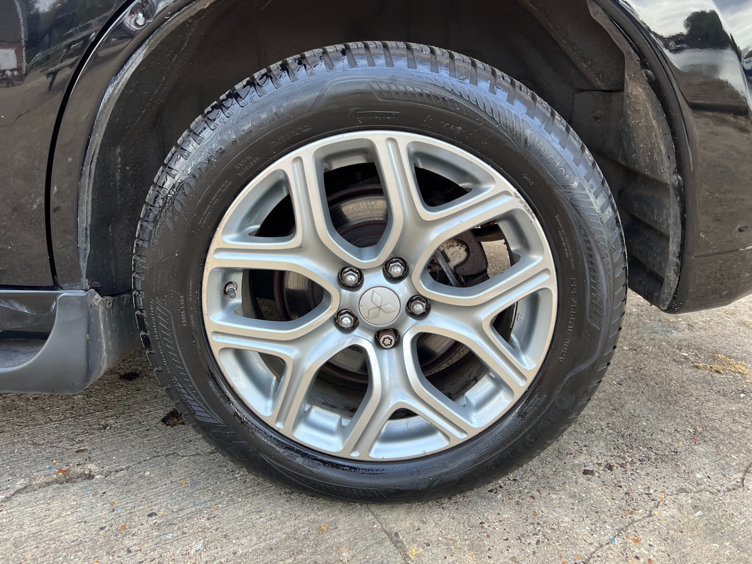 Used Mitsubishi Outlander 2015 for sale - 76393453: Photo 35