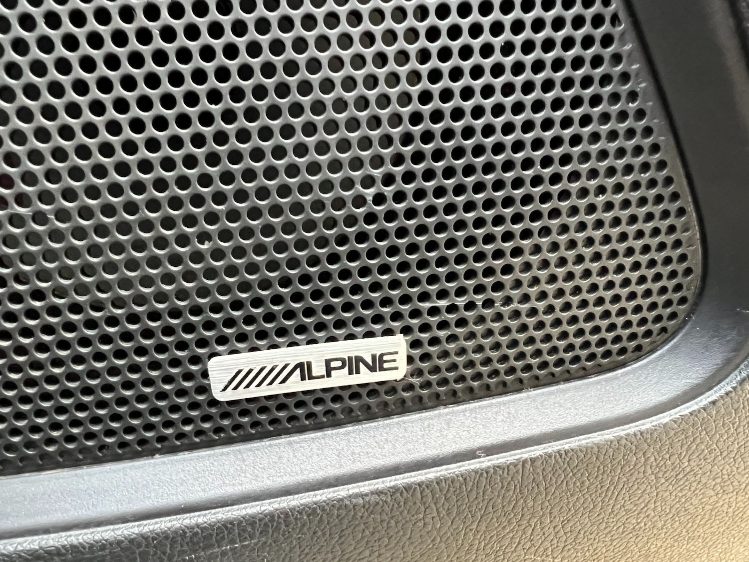 Used Mitsubishi Outlander 2015 for sale - 76393453: Photo 37