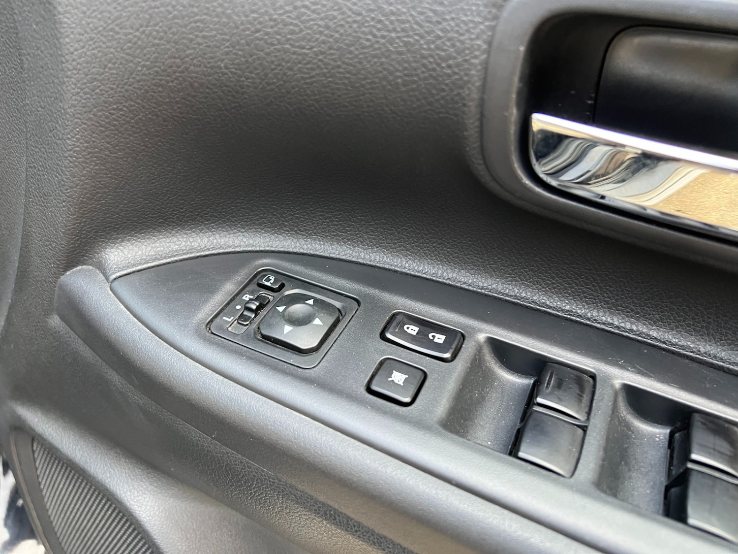 Used Mitsubishi Outlander 2015 for sale - 76393453: Photo 38