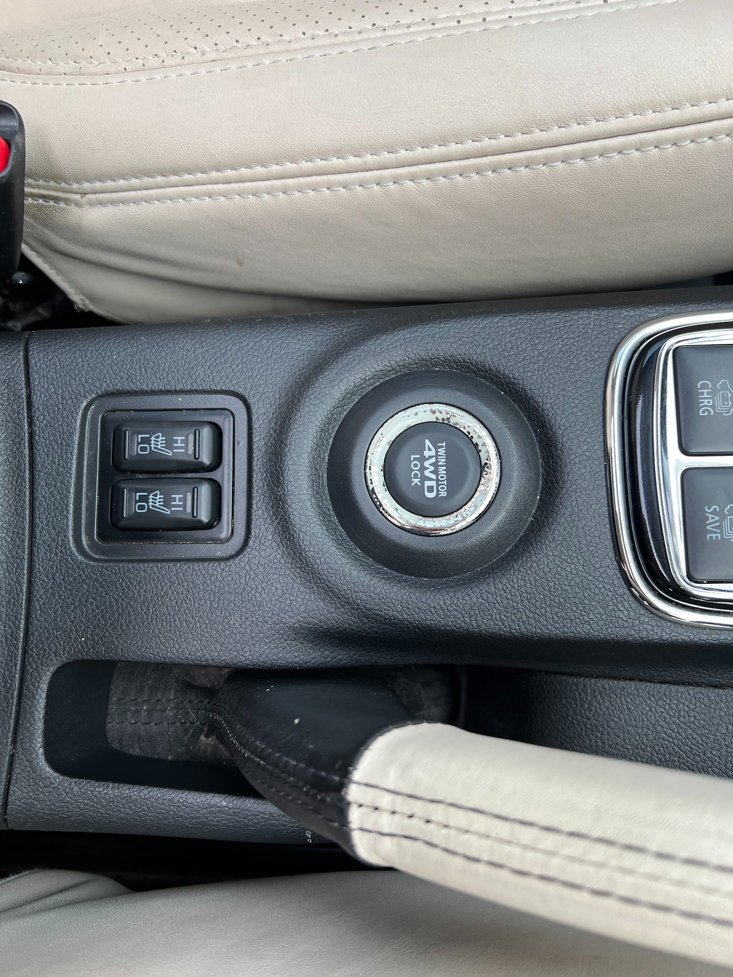 Used Mitsubishi Outlander 2015 for sale - 76393453: Photo 39