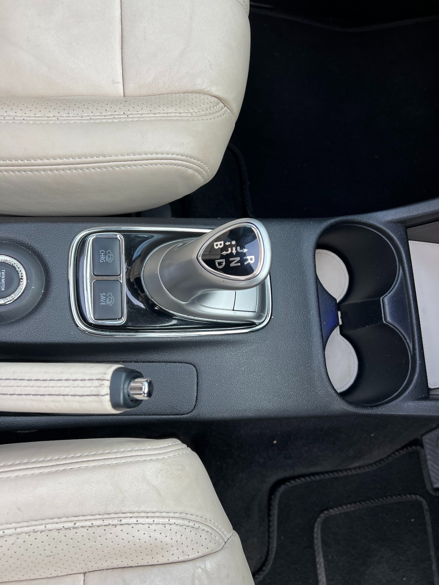 Used Mitsubishi Outlander 2015 for sale - 76393453: Photo 40