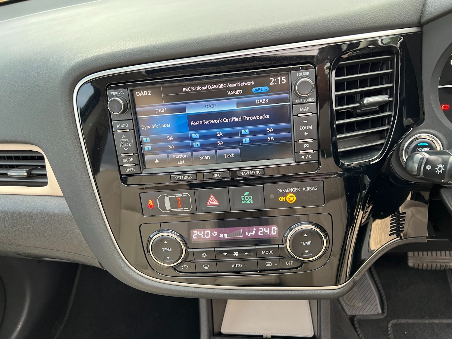 Used Mitsubishi Outlander 2015 for sale - 76393453: Photo 41