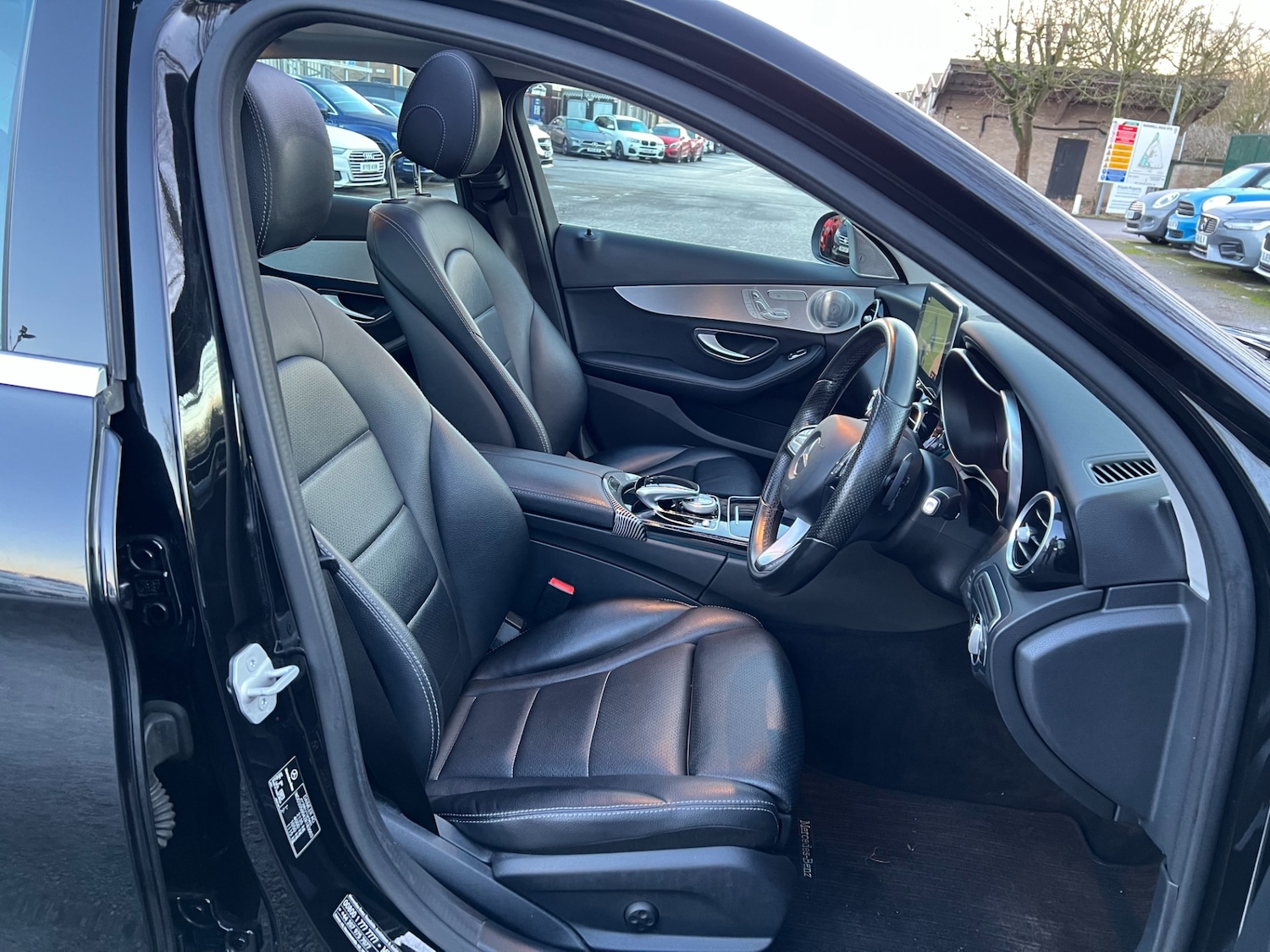 Used Mercedes-Benz C Class 2016 for sale - 77233861: Photo 24