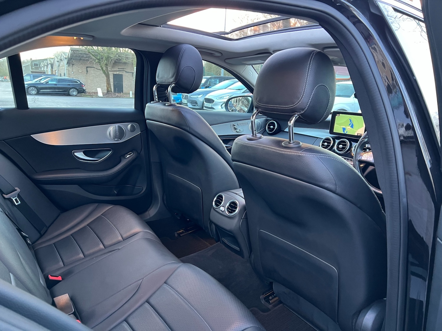 Used Mercedes-Benz C Class 2016 for sale - 77233861: Photo 27