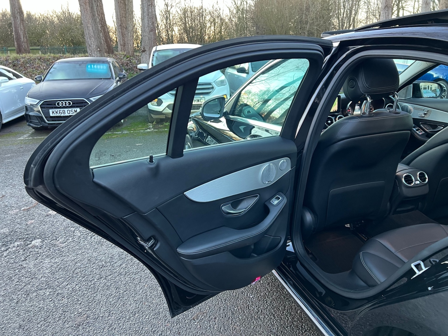 Used Mercedes-Benz C Class 2016 for sale - 77233861: Photo 34