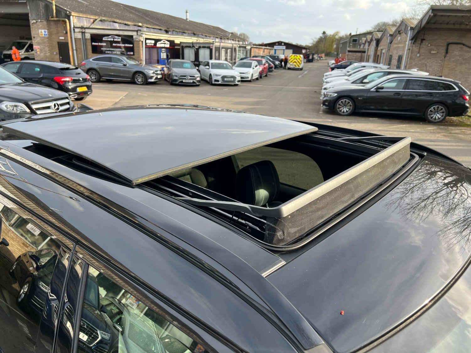 Used Land Rover Range Rover Velar 2019 for sale - 77877993: Photo 3