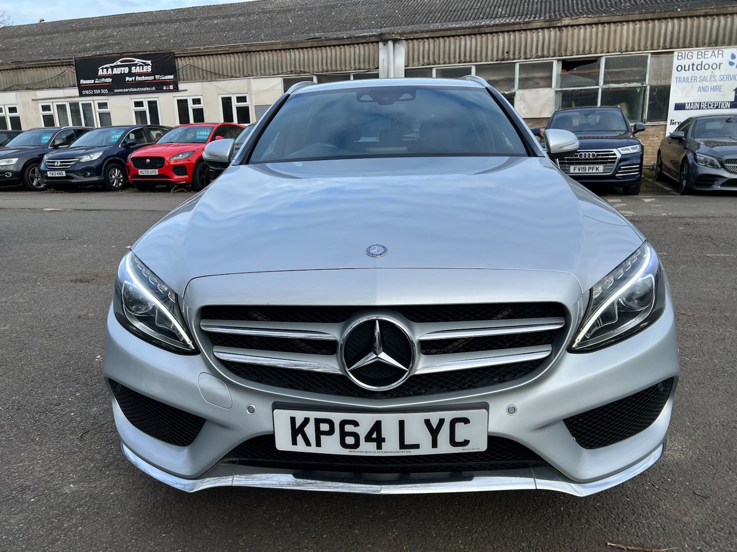 Used Mercedes-Benz C Class 2014 for sale - 77732779: Photo 2