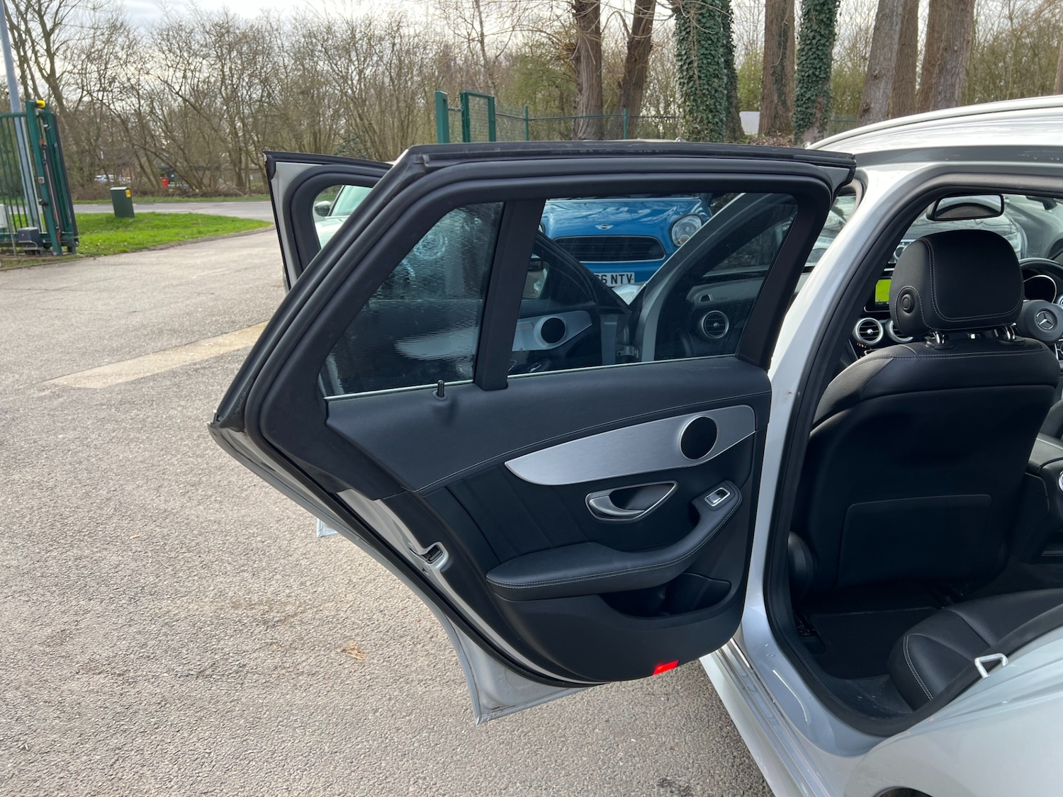 Used Mercedes-Benz C Class 2014 for sale - 77732779: Photo 43