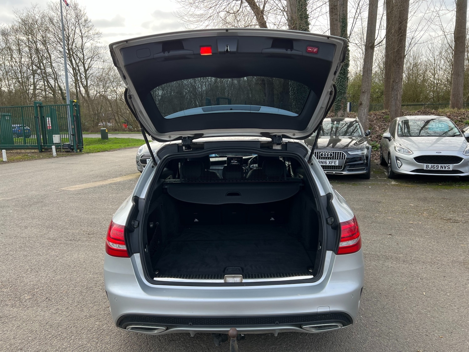 Used Mercedes-Benz C Class 2014 for sale - 77732779: Photo 8