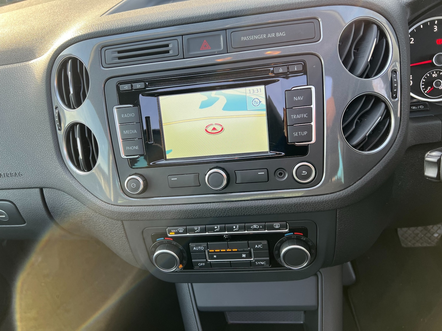 Used Volkswagen Tiguan 2015 for sale - 76932202: Photo 24