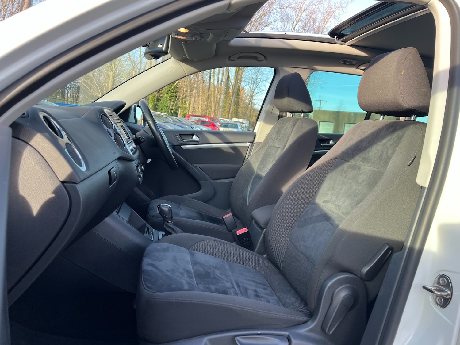 Used Volkswagen Tiguan 2015 for sale - 76932202: Photo 26