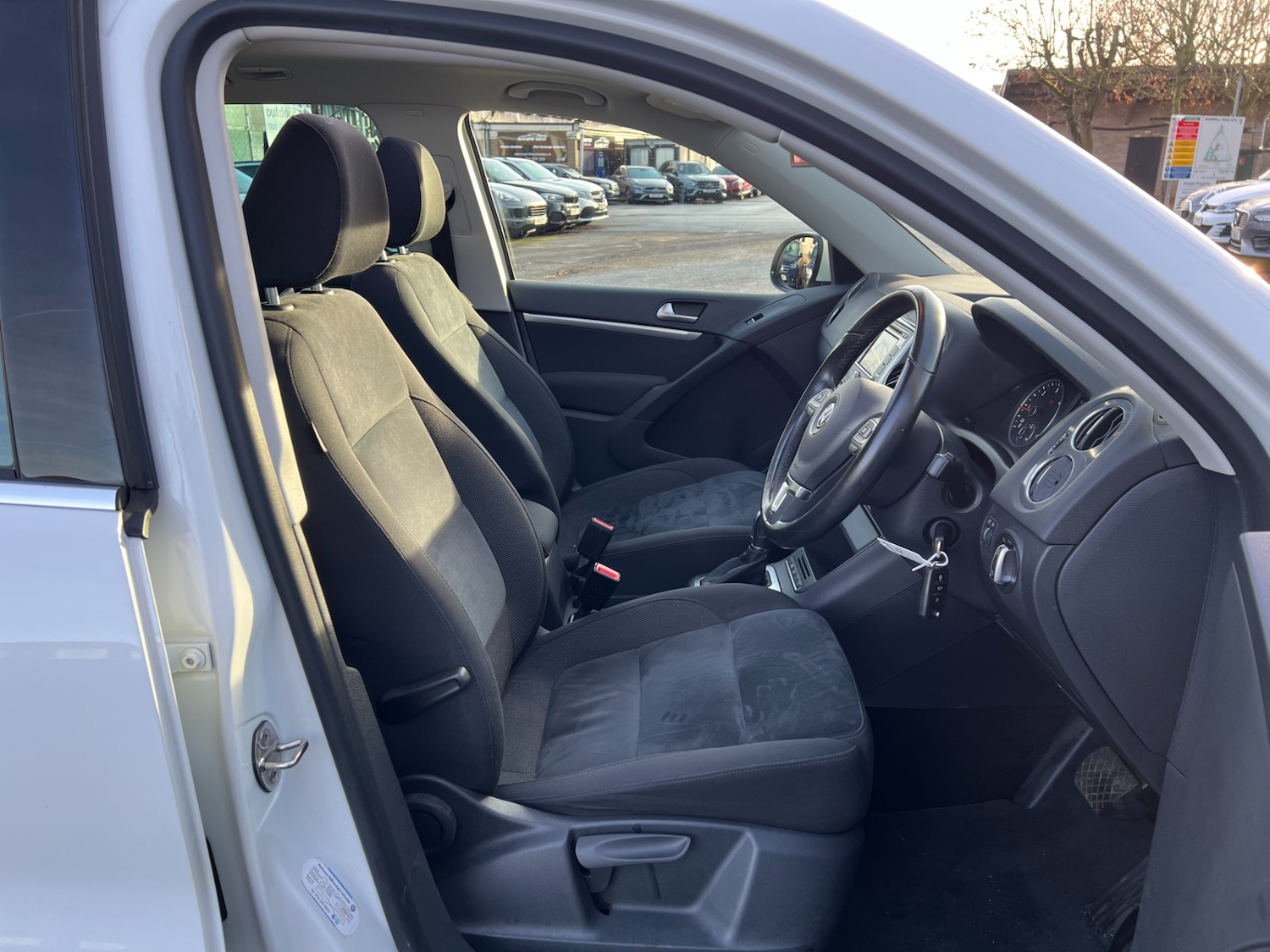 Used Volkswagen Tiguan 2015 for sale - 76932202: Photo 27