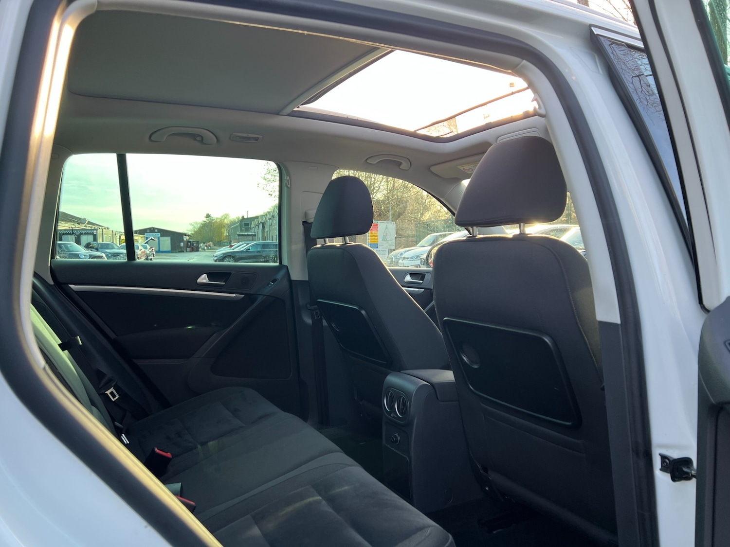 Used Volkswagen Tiguan 2015 for sale - 76932202: Photo 31