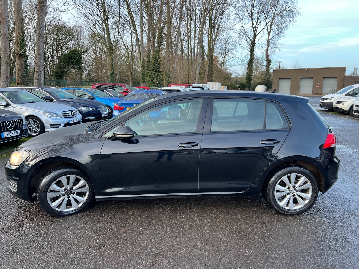 Used Volkswagen Golf 2014 for sale - 77391882: Photo 9