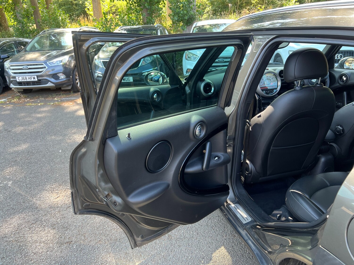 Vehicle 28