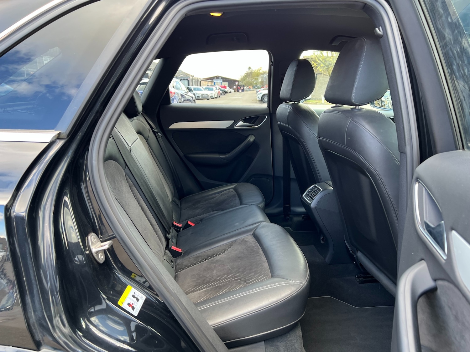 Used Audi Q3 2014 for sale - 78081440: Photo 27