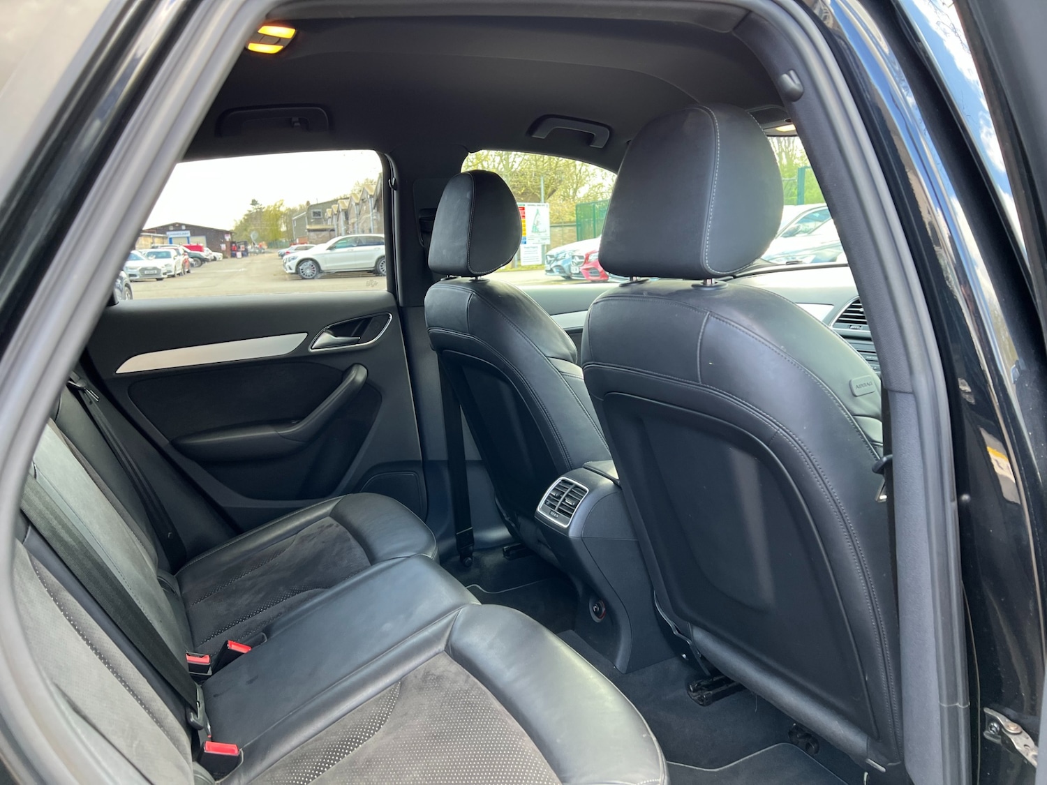 Used Audi Q3 2014 for sale - 78081440: Photo 28