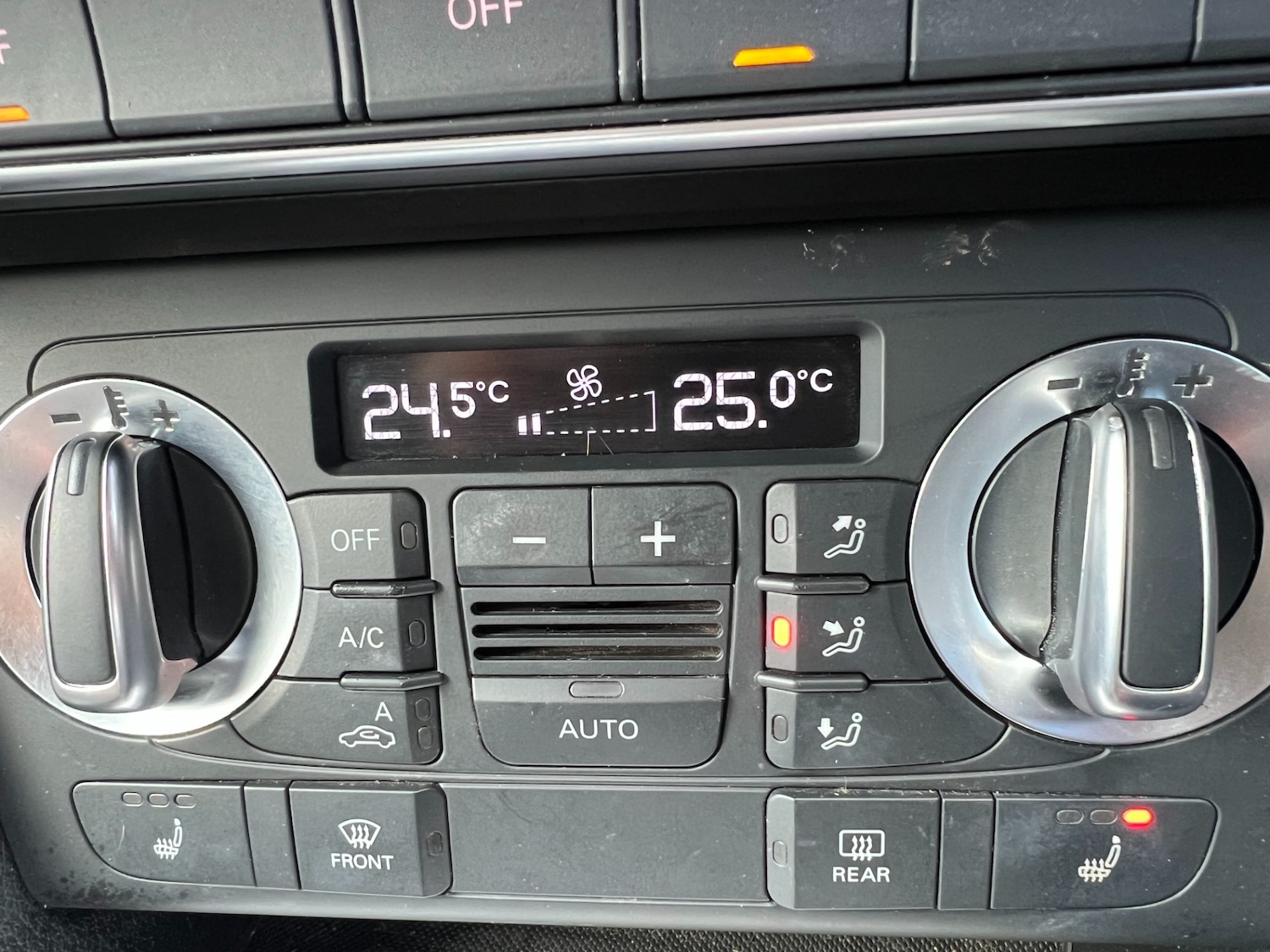 Used Audi Q3 2014 for sale - 78081440: Photo 43