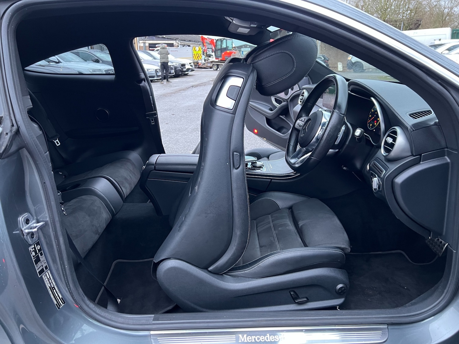 Used Mercedes-Benz C Class 2019 for sale - 77151574: Photo 32