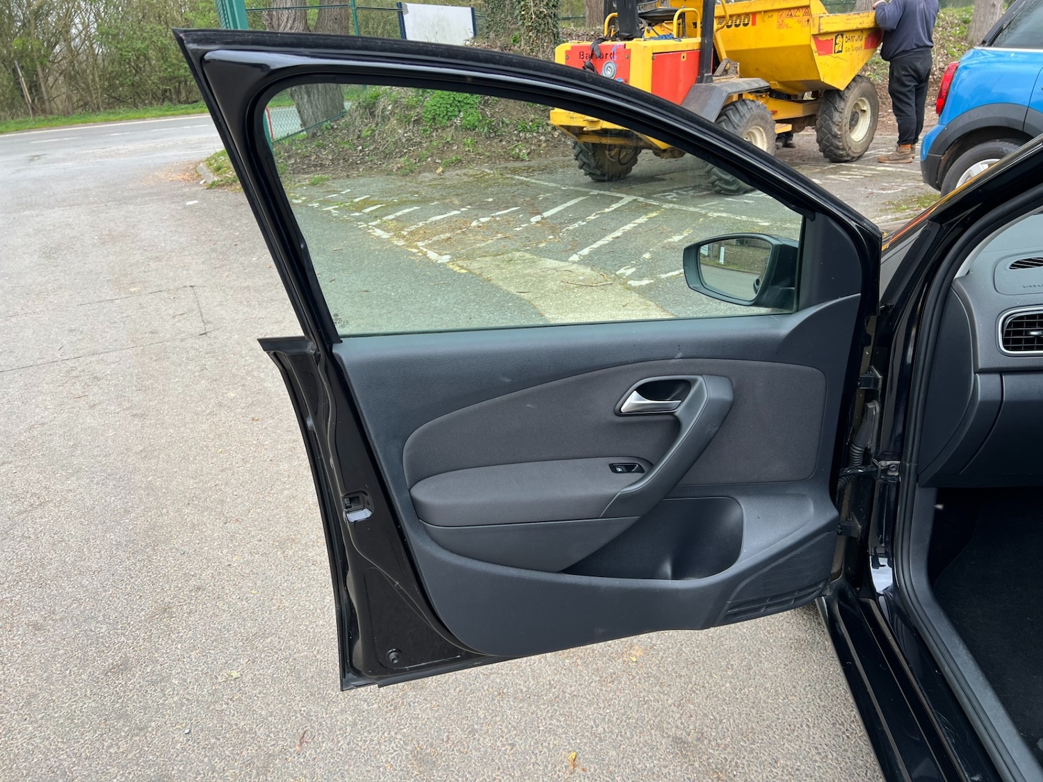 Used Volkswagen Polo 2012 for sale - 77988883: Photo 29