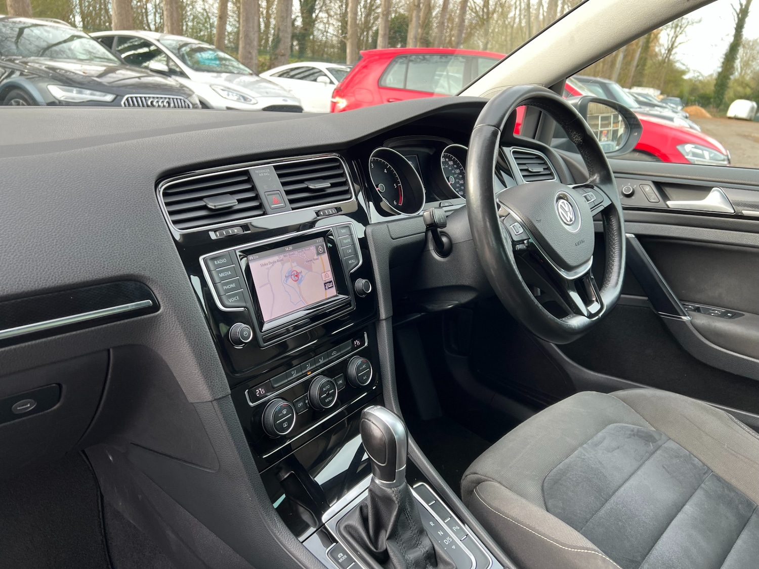 Used Volkswagen Golf 2014 for sale - 77877654: Photo 16