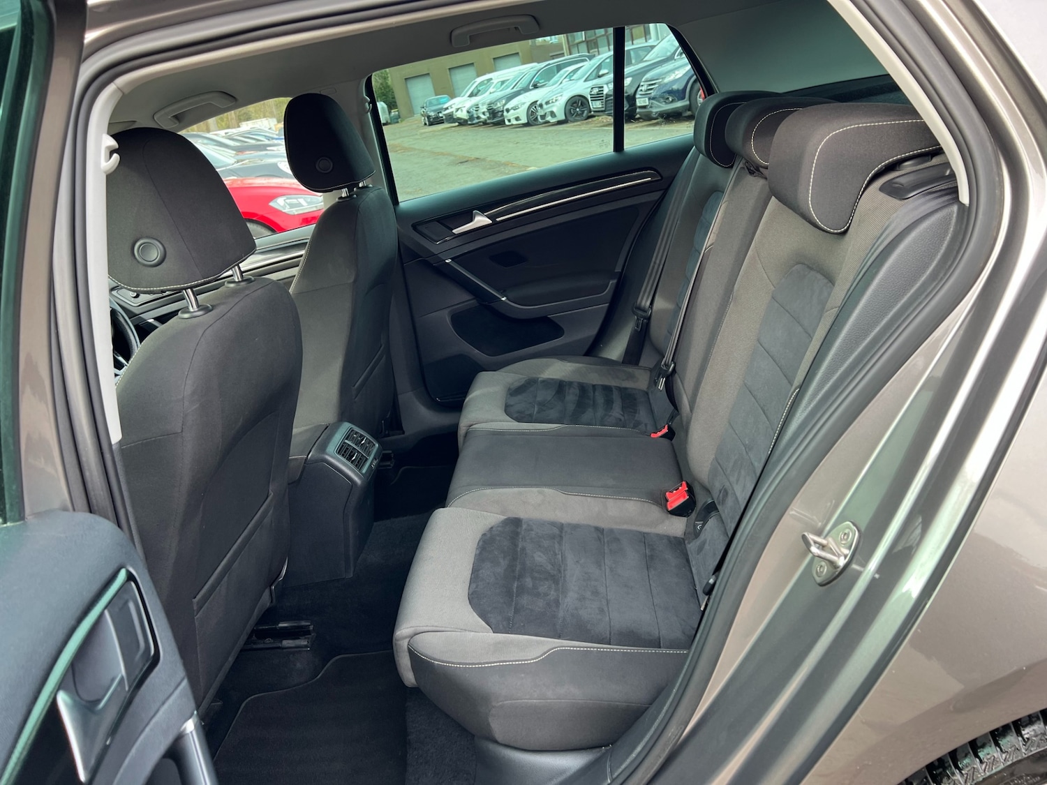 Used Volkswagen Golf 2014 for sale - 77877654: Photo 30