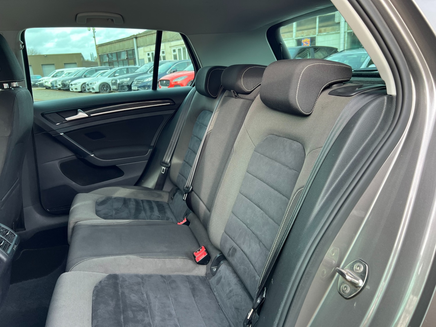 Used Volkswagen Golf 2014 for sale - 77877654: Photo 31